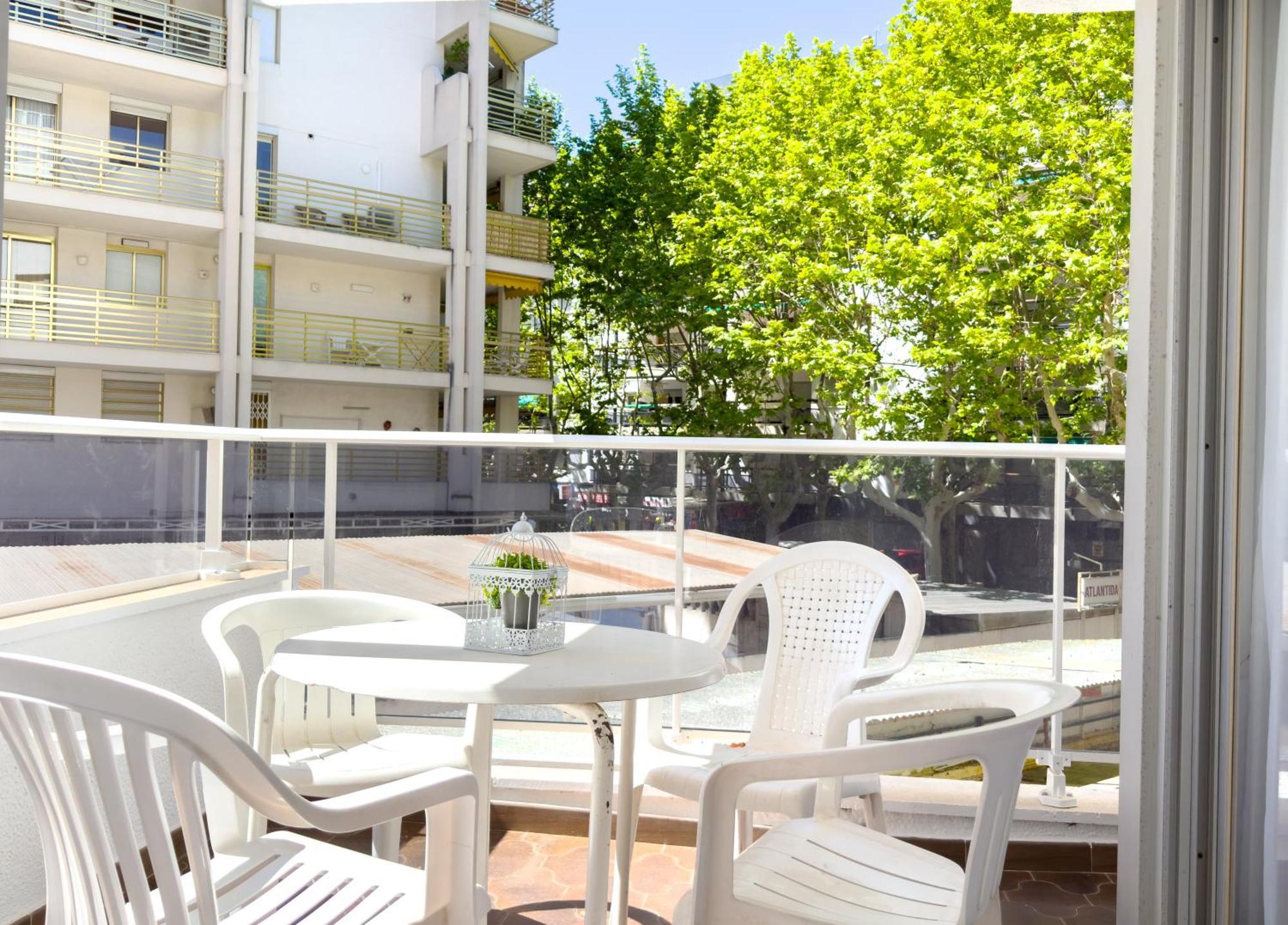 Rentalmar Atlantida Apartamentos Salou Buitenkant foto